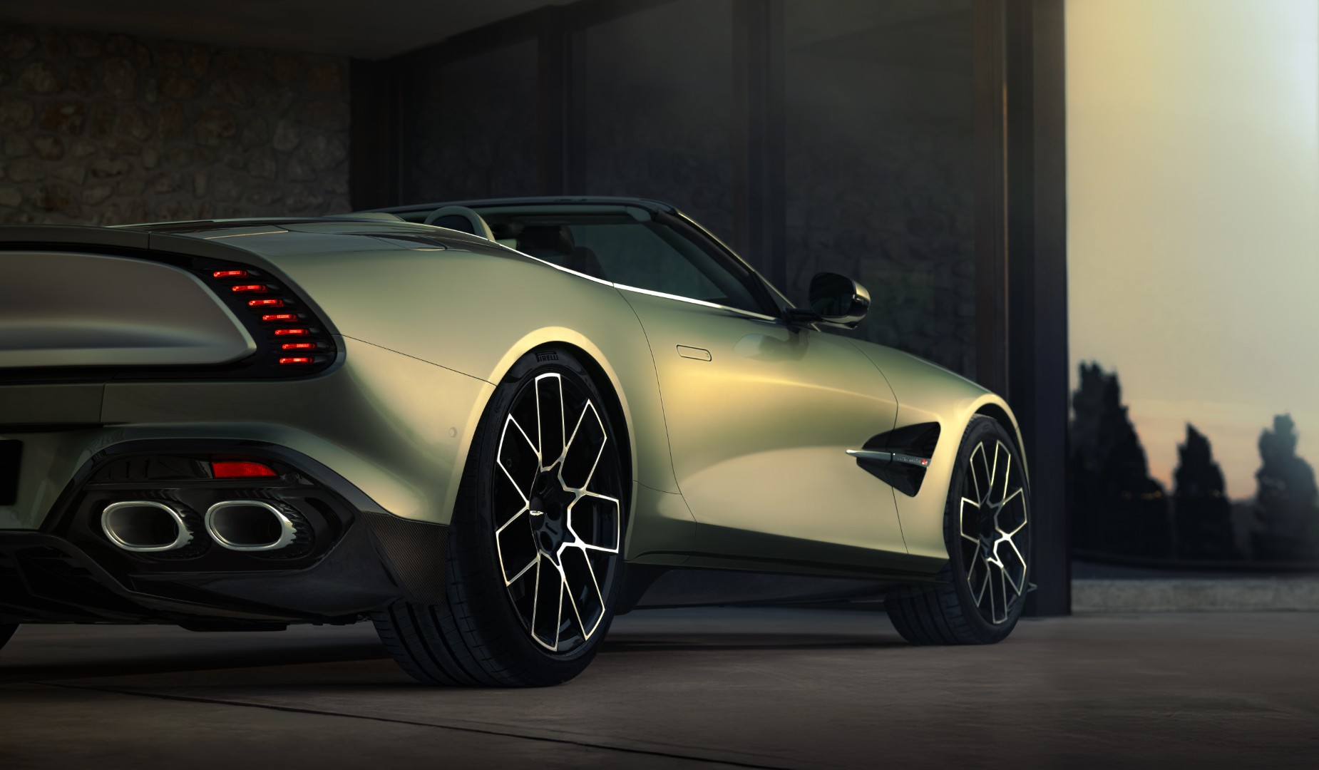 Aston-Martin-Vanquish-Volante_12