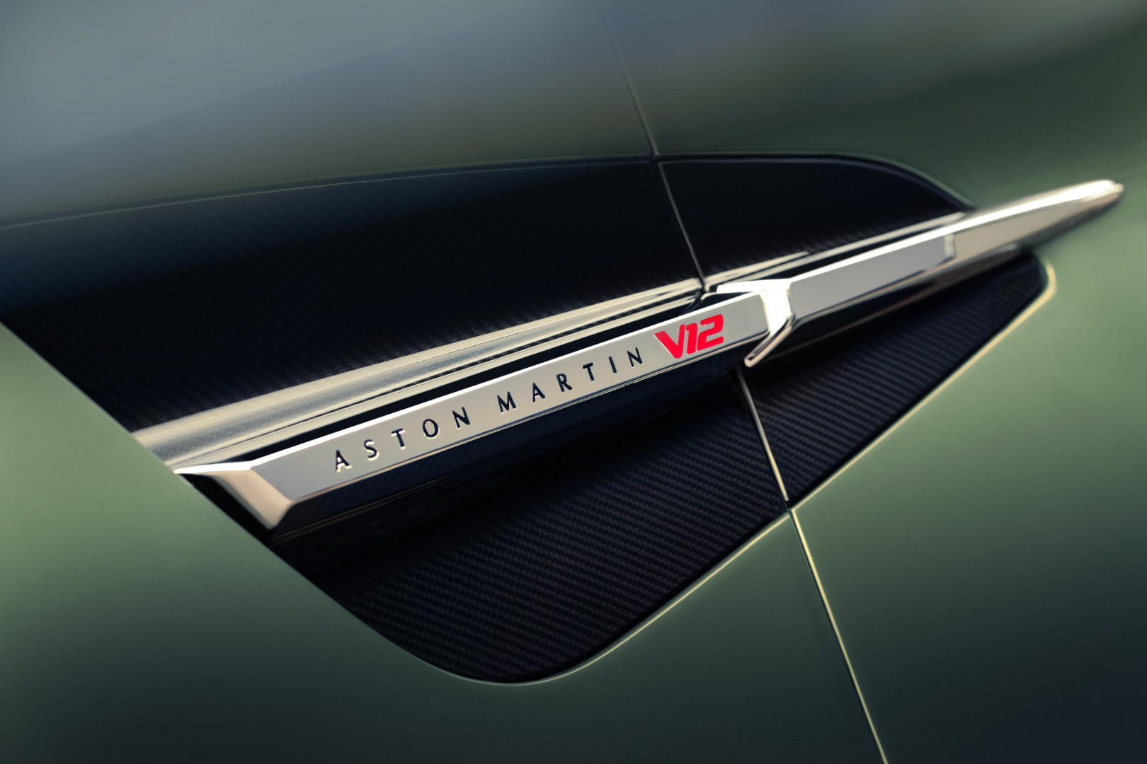 Aston-Martin-Vanquish-Volante_17