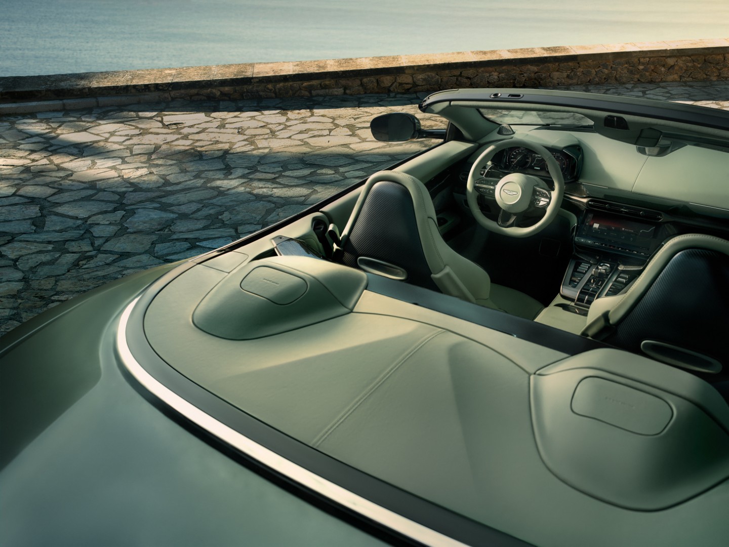 Aston-Martin-Vanquish-Volante_23