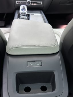 
										VOLVO XC60 2.0 B5 PLUS DARK AWD full									