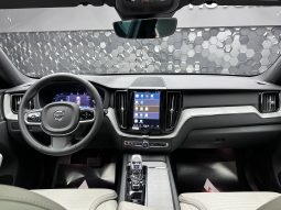 
										VOLVO XC60 2.0 B5 PLUS DARK AWD full									