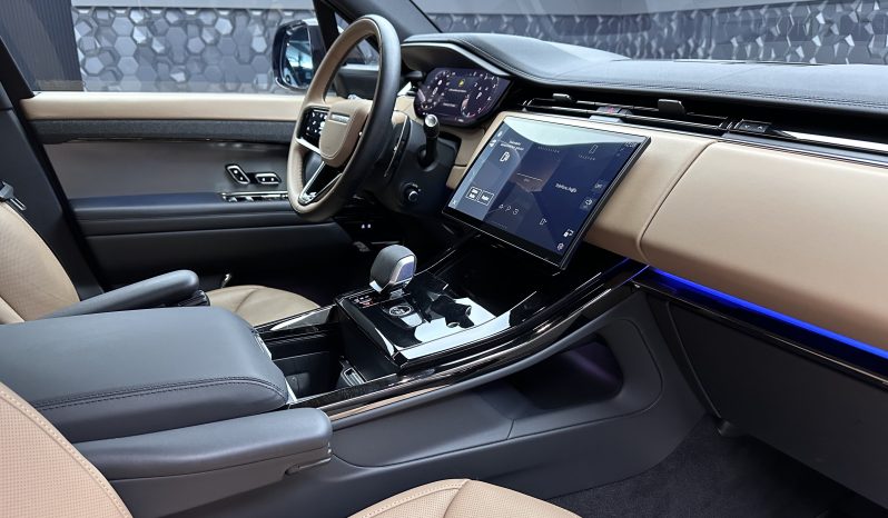 
								RANGE ROVER SPORT 3.0 HSE DYNAMİC PLUS full									