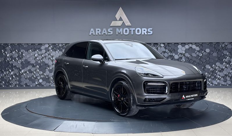 
								PORSCHE CAYENNE 4.0 GTS CHORONO full									