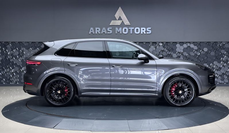 
								PORSCHE CAYENNE 4.0 GTS CHORONO full									