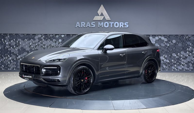 
								PORSCHE CAYENNE 4.0 GTS CHORONO full									