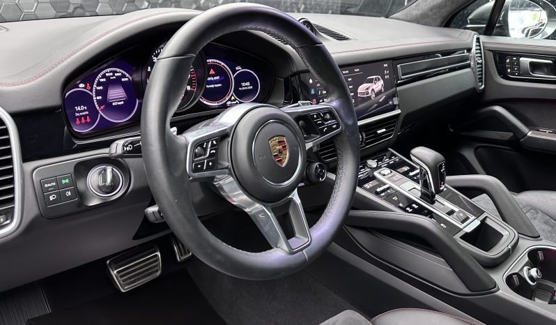 
								PORSCHE CAYENNE 4.0 GTS CHORONO full									