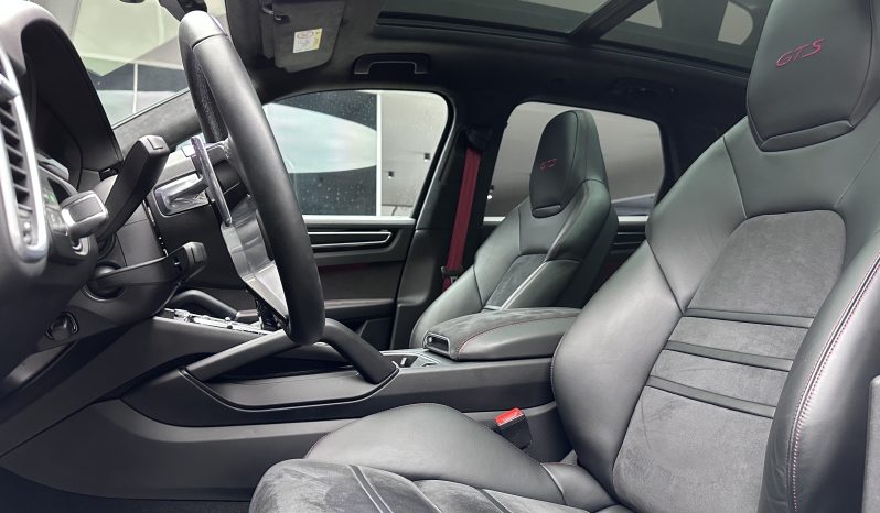 
								PORSCHE CAYENNE 4.0 GTS CHORONO full									