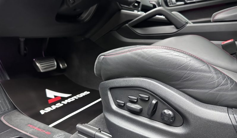 
								PORSCHE CAYENNE 4.0 GTS CHORONO full									