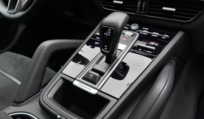 
								PORSCHE CAYENNE 4.0 GTS CHORONO full									