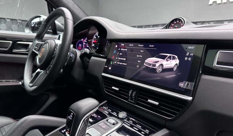 
								PORSCHE CAYENNE 4.0 GTS CHORONO full									