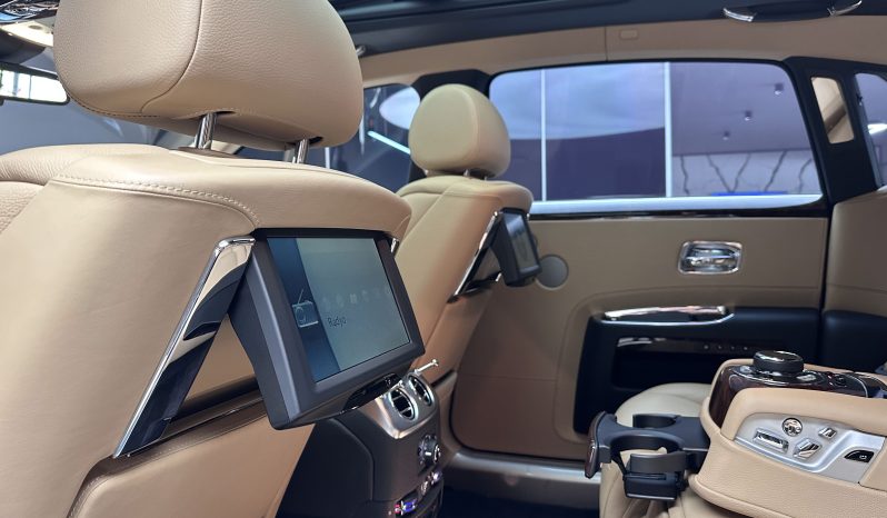 
								ROLLS ROYCE WHEELBASE GHOST 6.6 V12 full									
