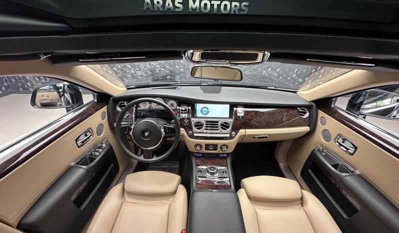 
								ROLLS ROYCE WHEELBASE GHOST 6.6 V12 full									